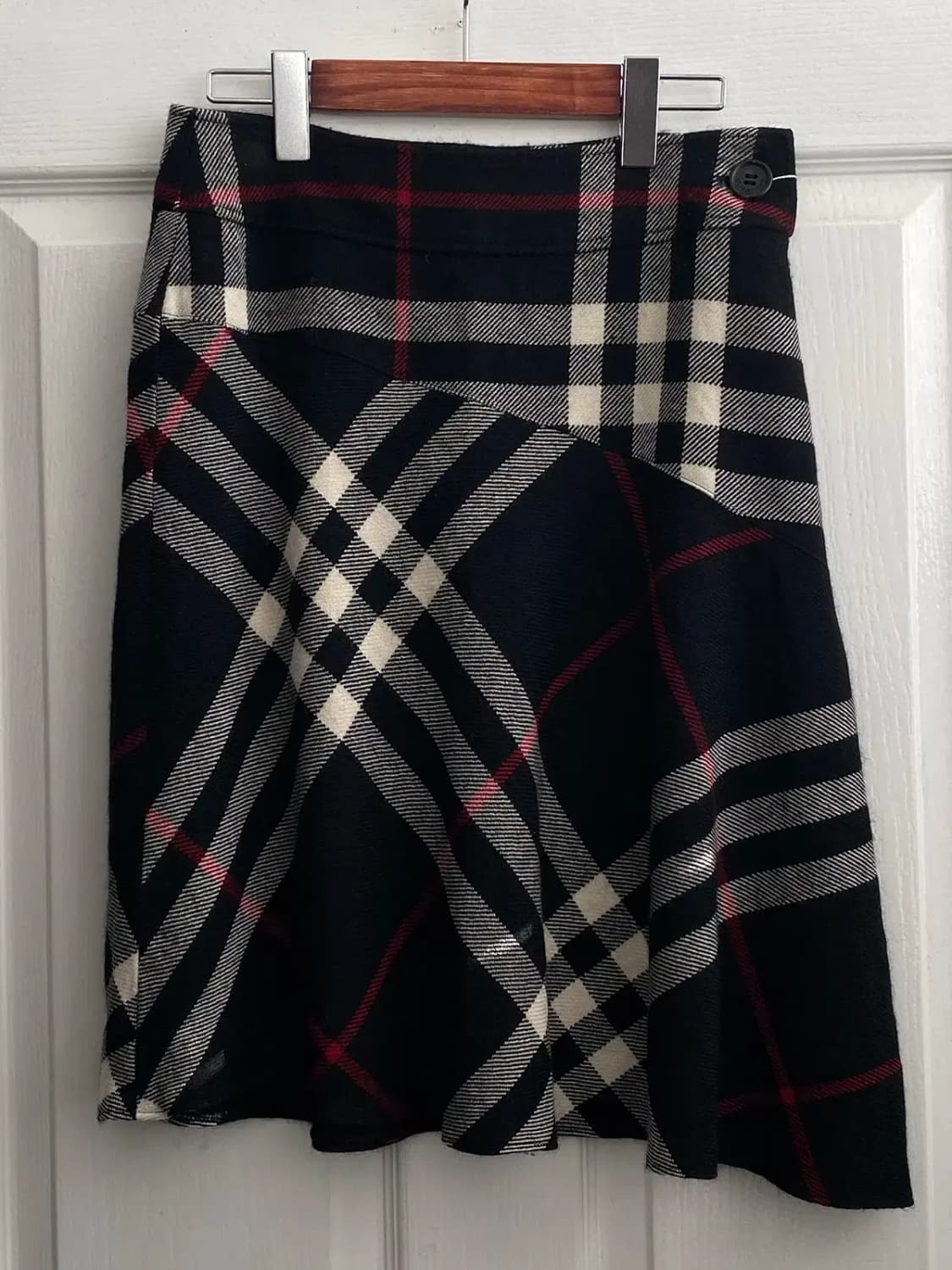 버버리 체크 스커트 (28) / [12051] 상품이미지1