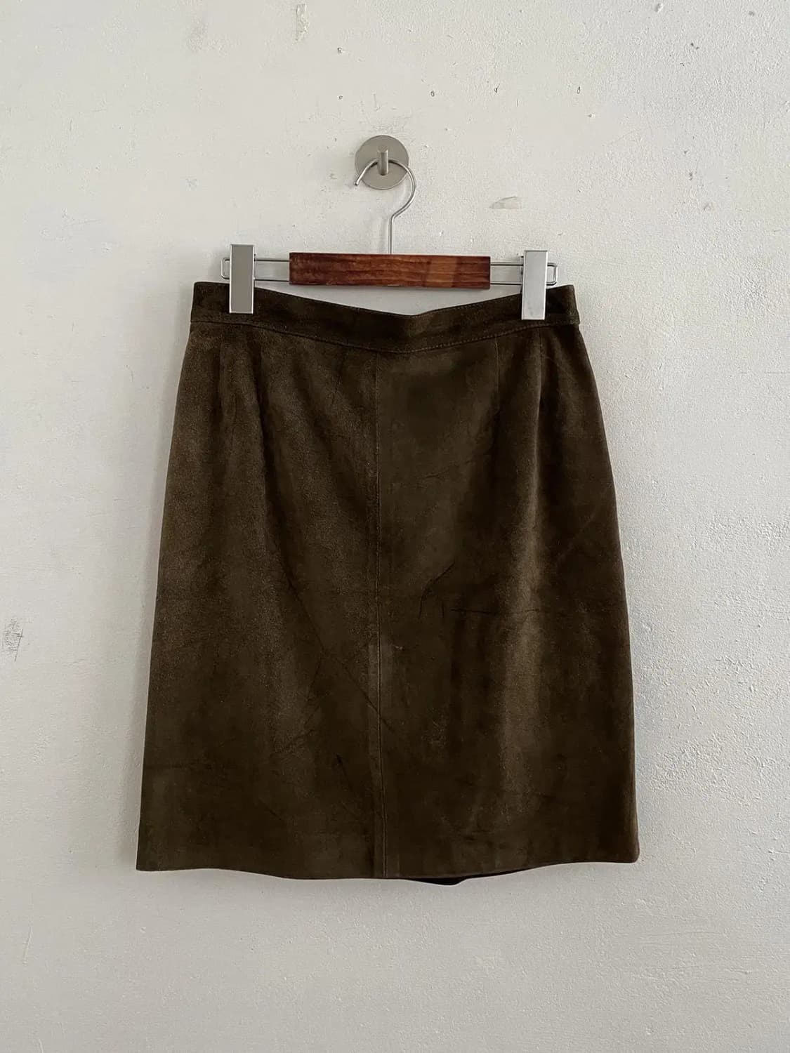 로에베 벨벳 미디엄 스커트 (28) 13226 상품이미지3