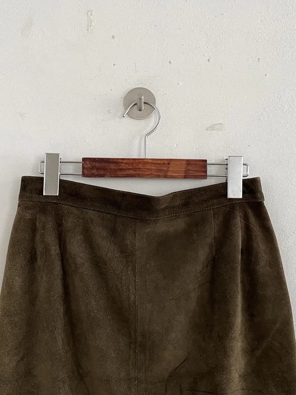 로에베 벨벳 미디엄 스커트 (28) 13226 상품이미지4