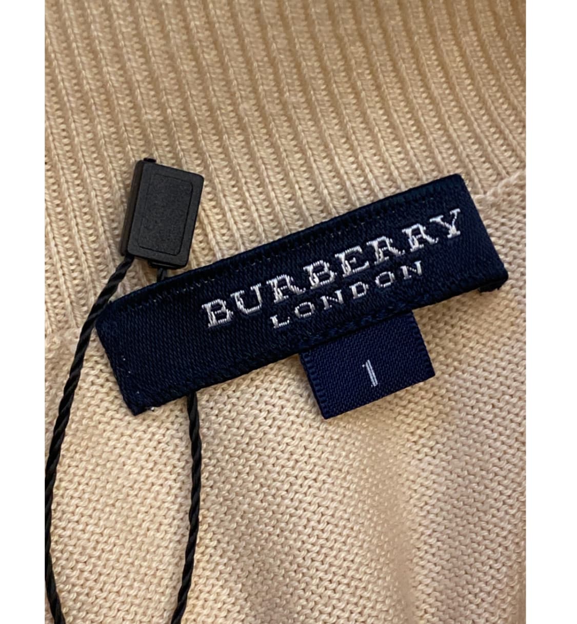 버버리 반팔 니트 (Woman S) AB0678 상품이미지8