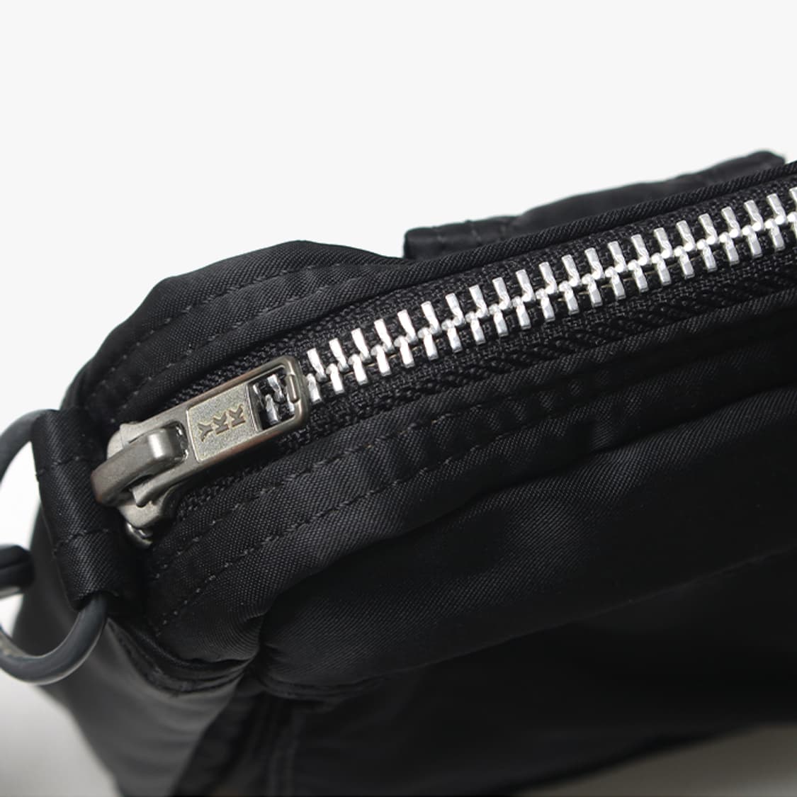 BEAMS "Black Shoulder Bag" 상품이미지5