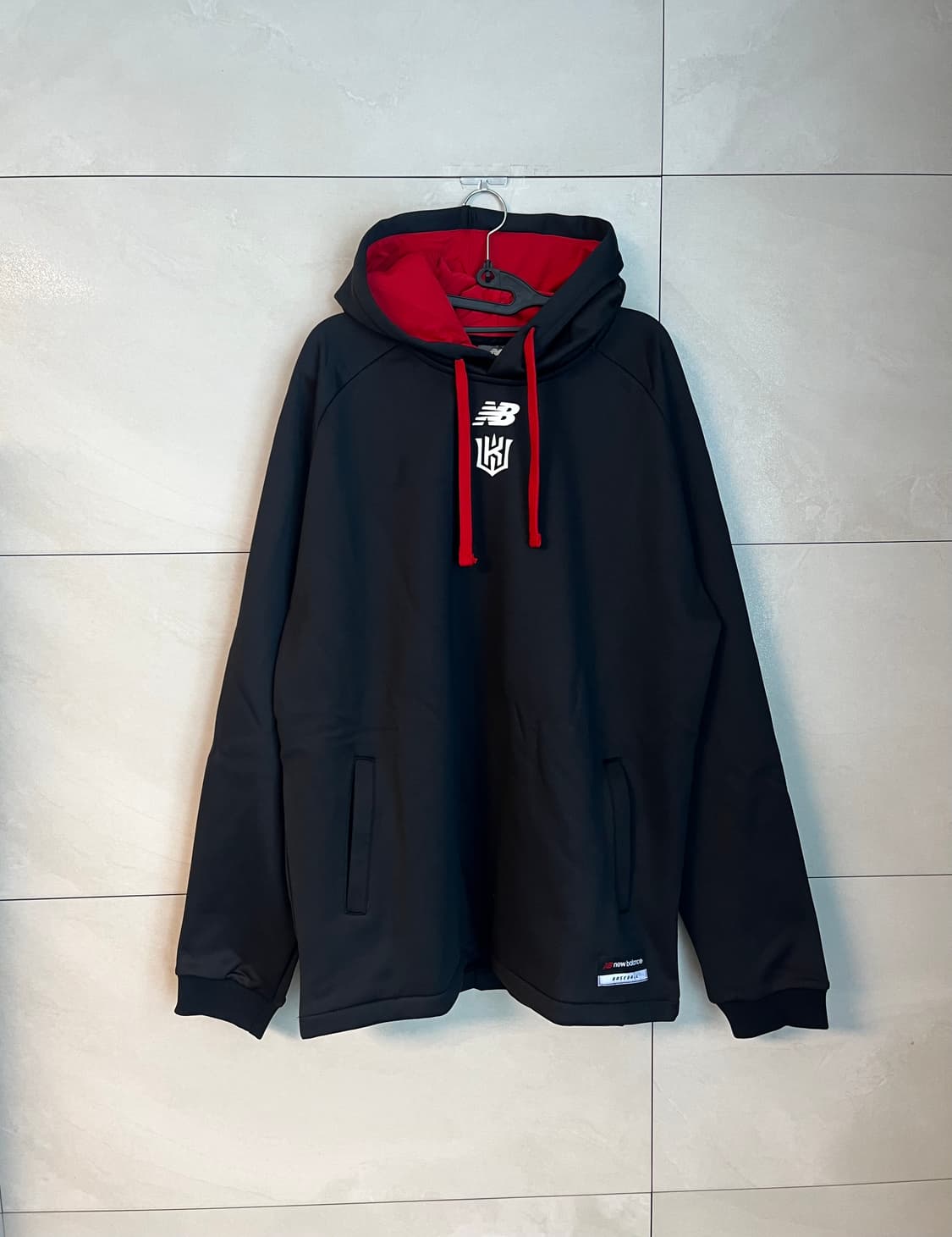 [2XL/110] KT케이티 위즈X뉴발란스 후드티 블랙 상품이미지1