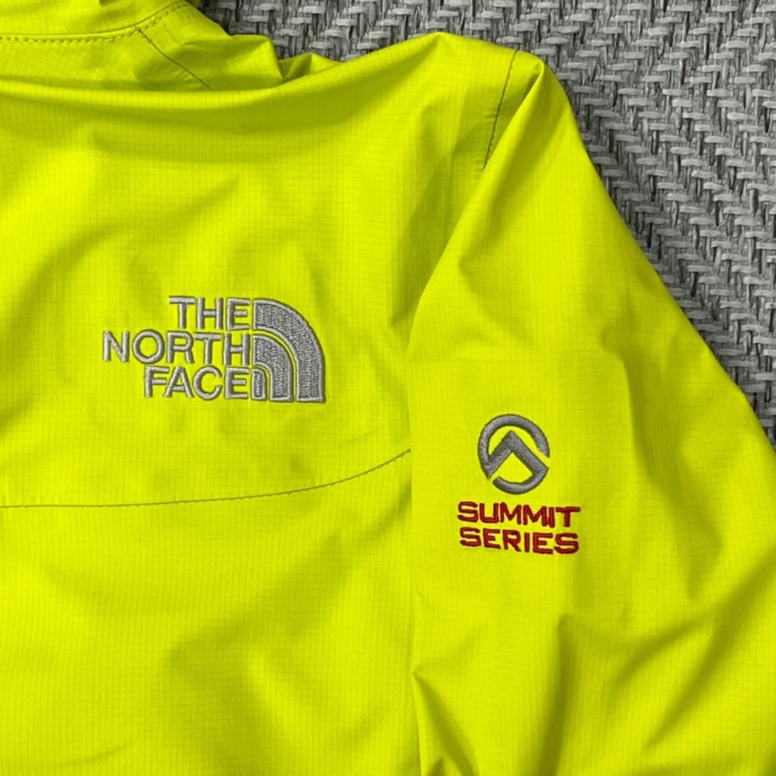 노스페이스 써밋시리즈 고어텍스 바람막이 v0690 상품이미지5