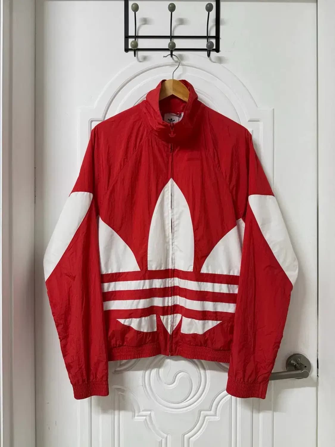 M사이즈 아디다스 빅로고 바람막이 상품이미지1