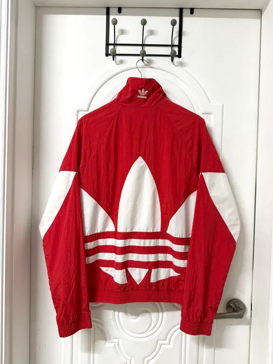 M사이즈 아디다스 빅로고 바람막이 상품이미지5