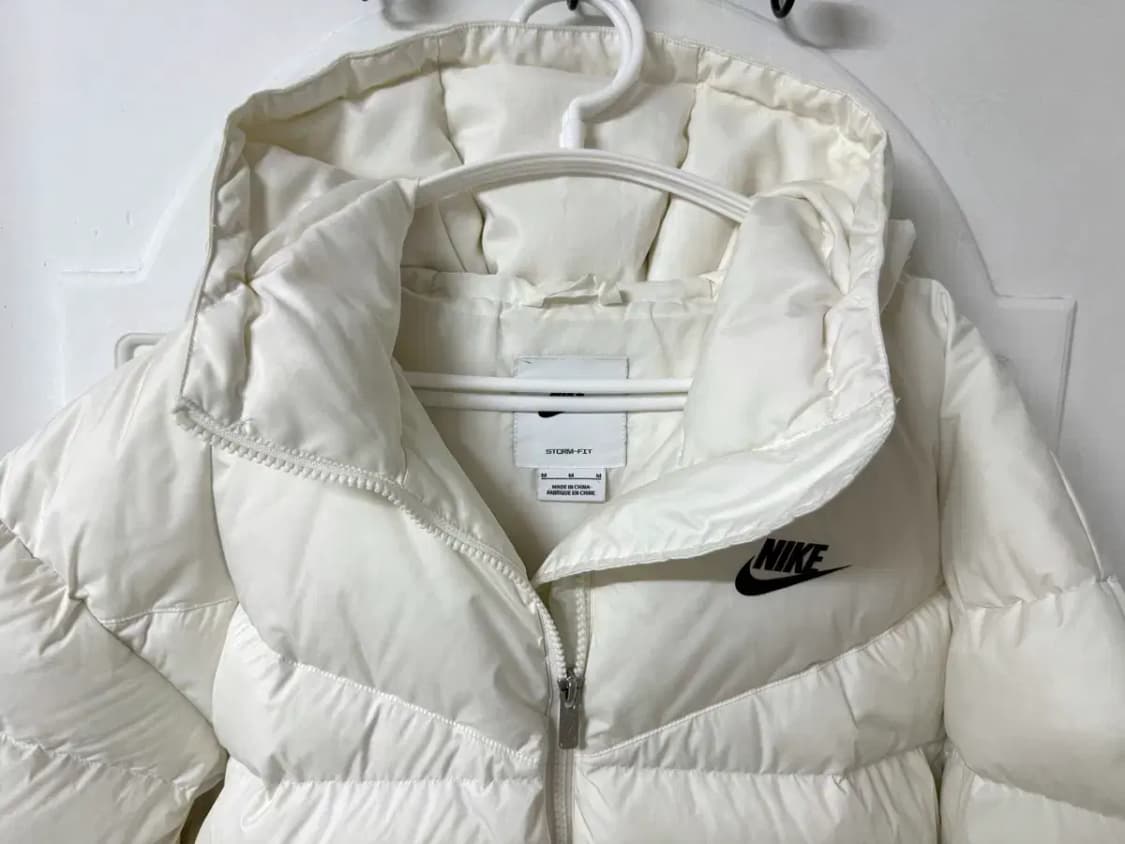 85 m사이즈 여성 나이키 스톰핏 화이트 숏패딩 상품이미지5