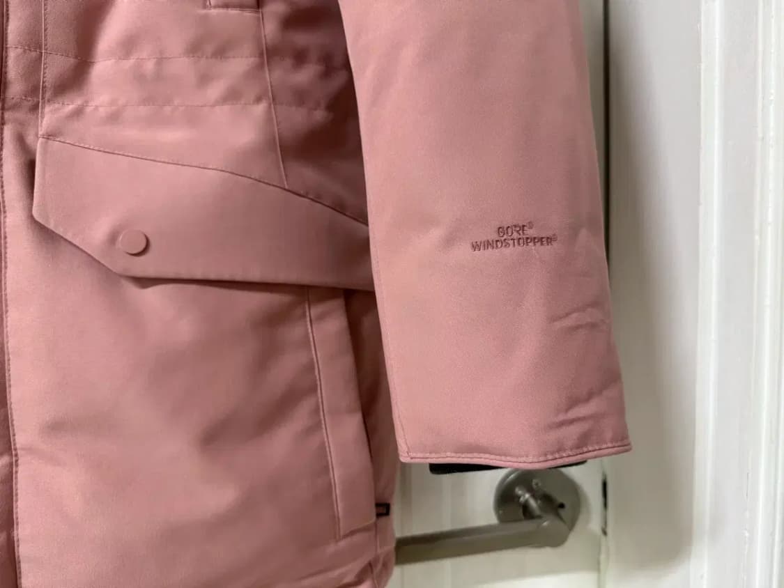 95사이즈 여성 코오롱 스포츠 고어윈드스토퍼 구스다운 패딩 상품이미지2