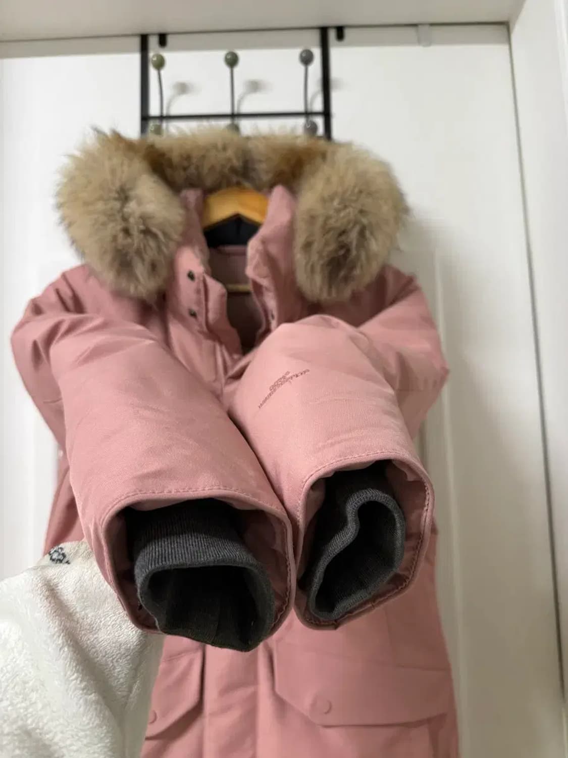 95사이즈 여성 코오롱 스포츠 고어윈드스토퍼 구스다운 패딩 상품이미지3