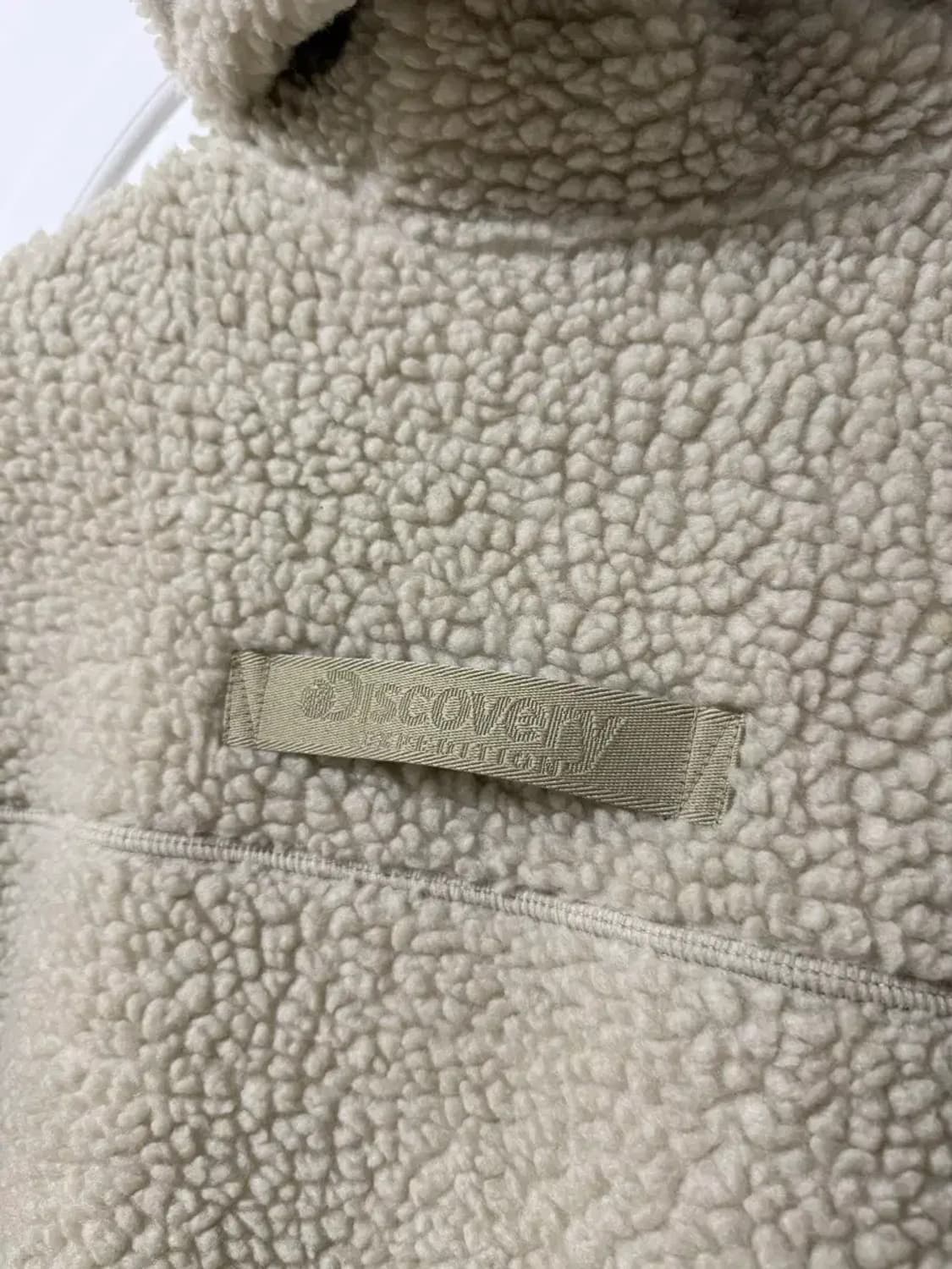 90사이즈 디스커버리 롱후리스 롱뽀글이 베이지 상품이미지7