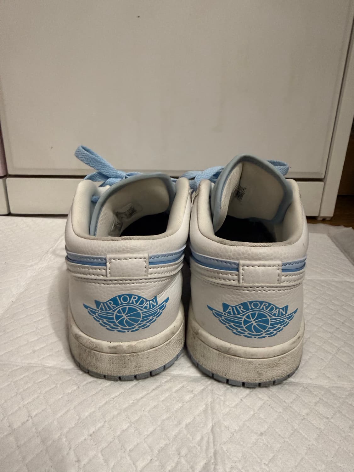 에어 조던 1 로우 세일 아이스 상품이미지3