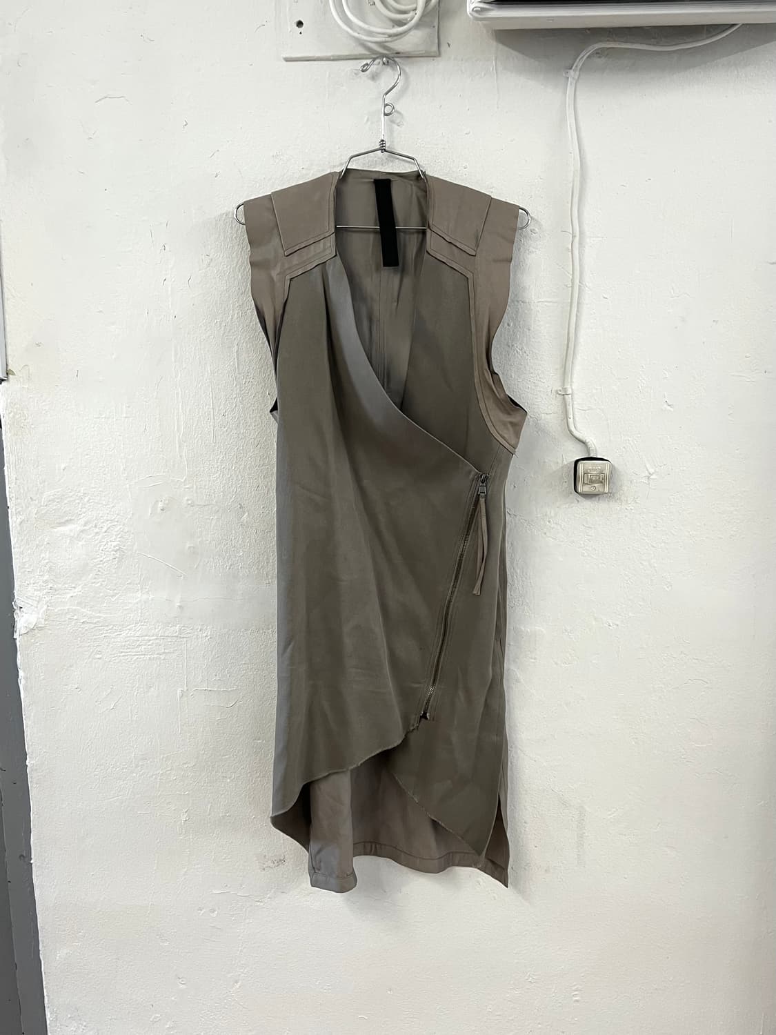 일라리아 니스트리 레더 실크 드레스 집업 상품이미지4