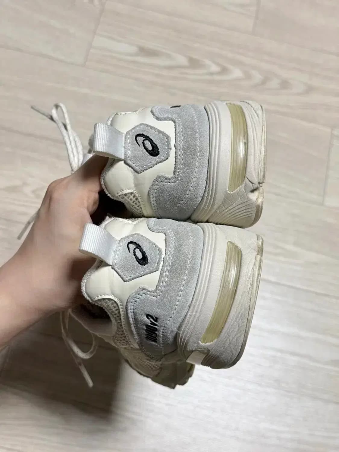 235 / 아식스 젤 1090 v2 크림 상품이미지7