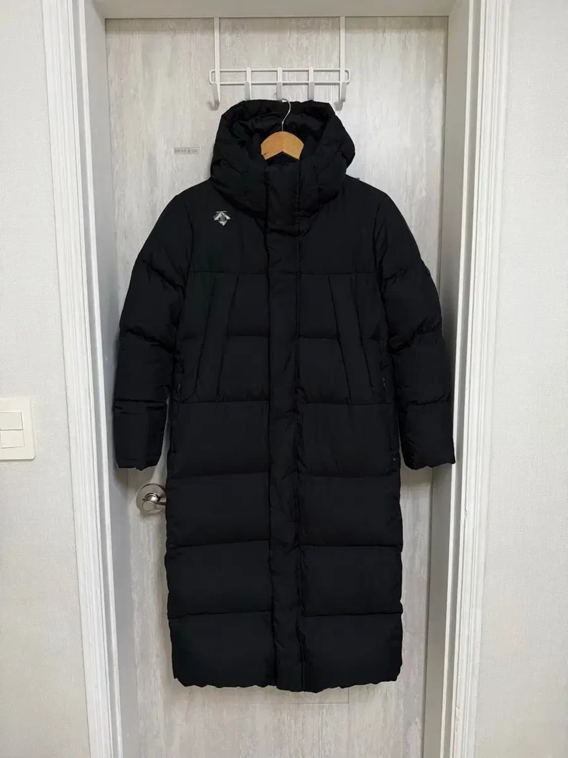 여성 85 / 데상트 구스다운 롱패딩 상품이미지1