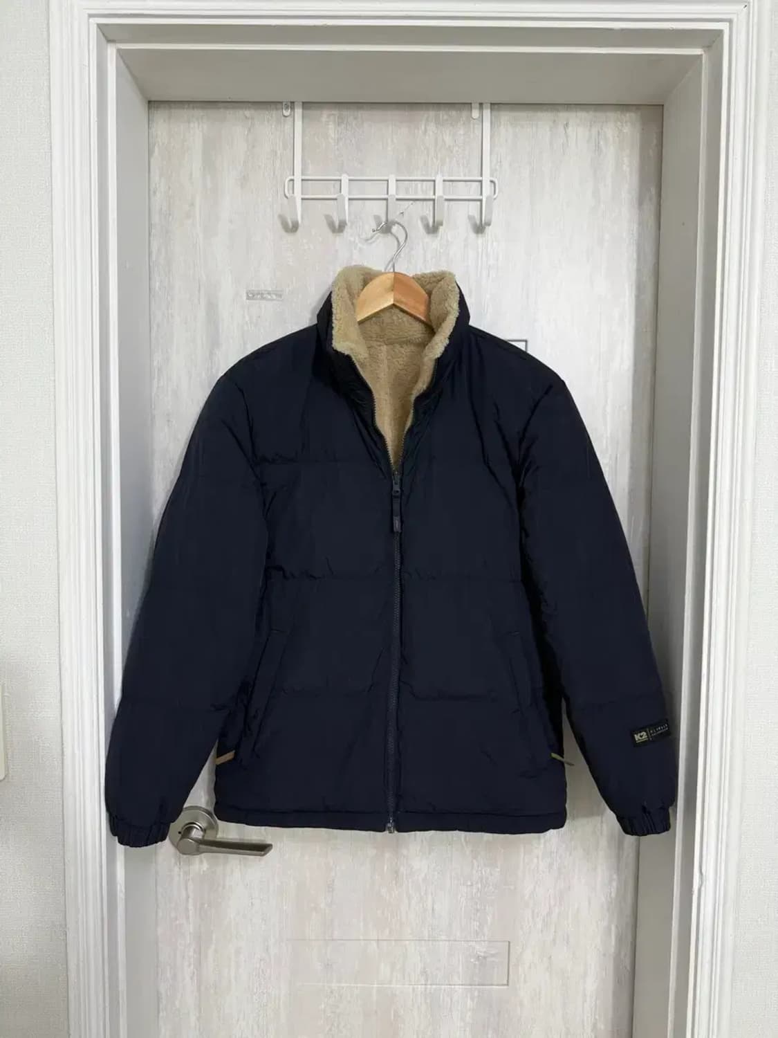 공용 90 / K2 패딩 뽀글이 리버시블 점퍼 네이비 베이지 상품이미지2