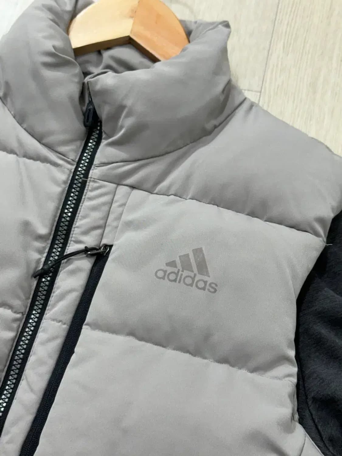 남성 95 / 아디다스 패딩 조끼 봄버 상품이미지3