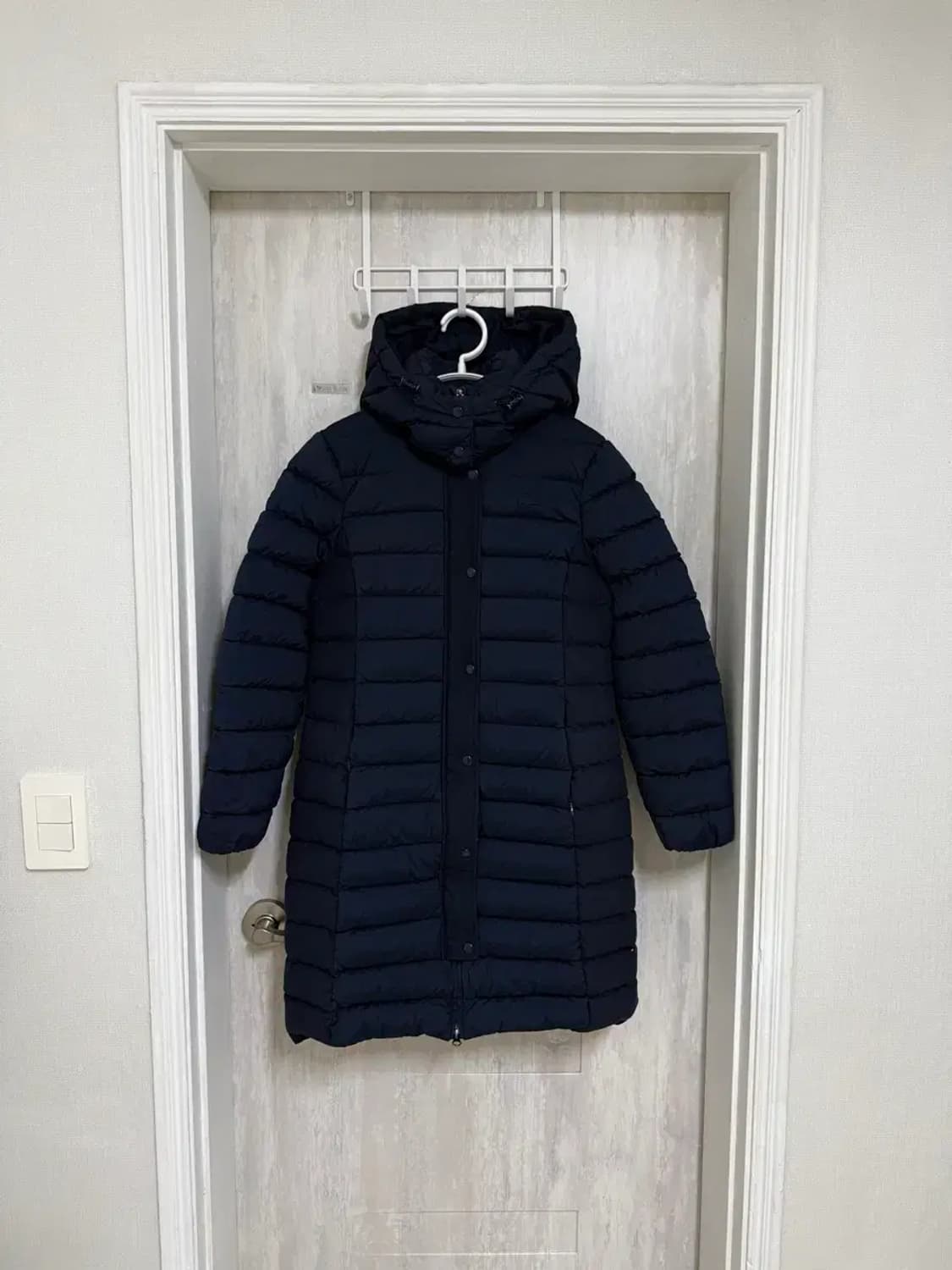 여성 34 (90) / 라코스테 구스다운 중기장 패딩 점퍼 다크네이비 상품이미지1