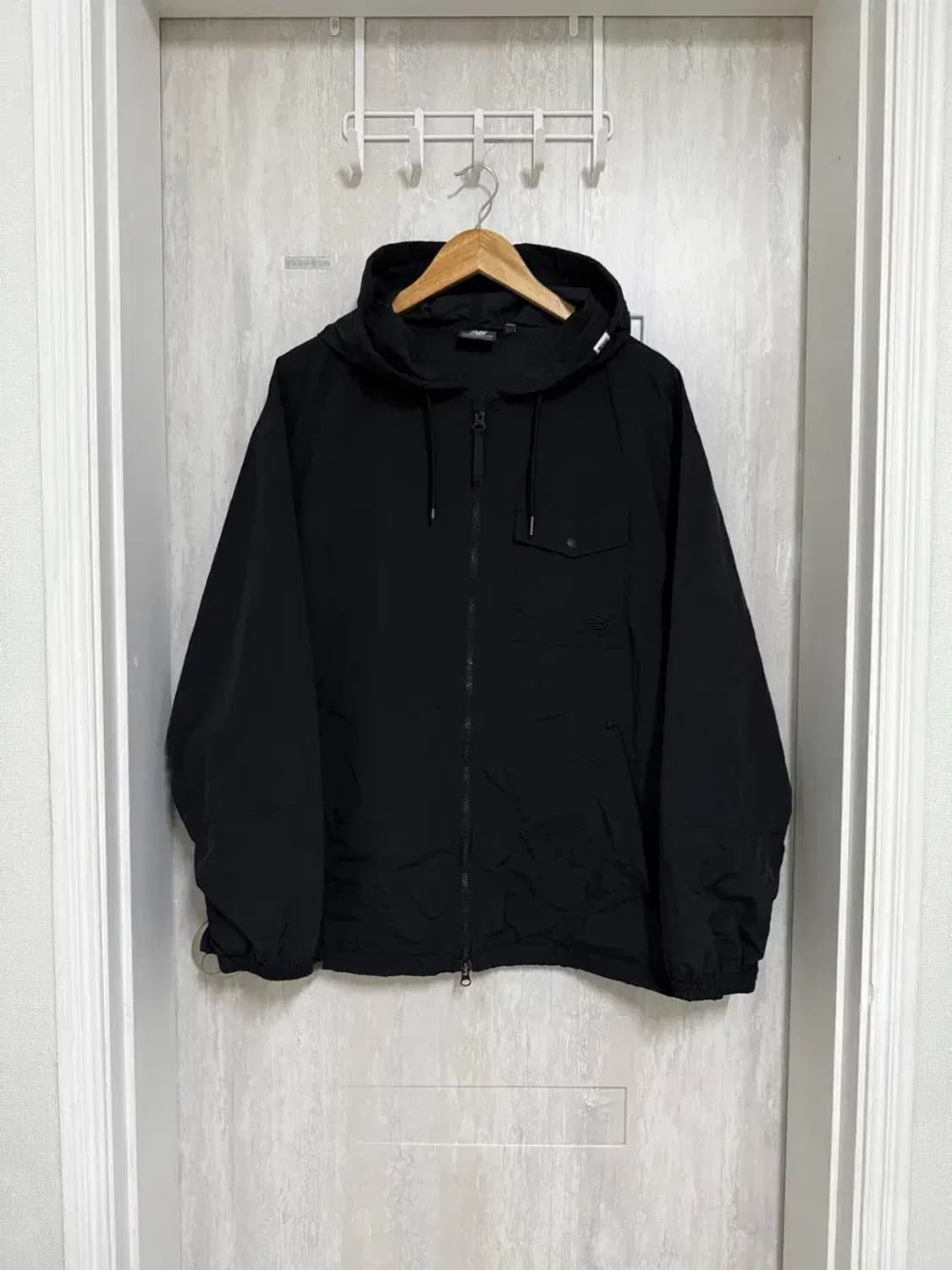 남성 XL 105 / 뉴발란스 윈드브레이커 바람막이 블랙 상품이미지1