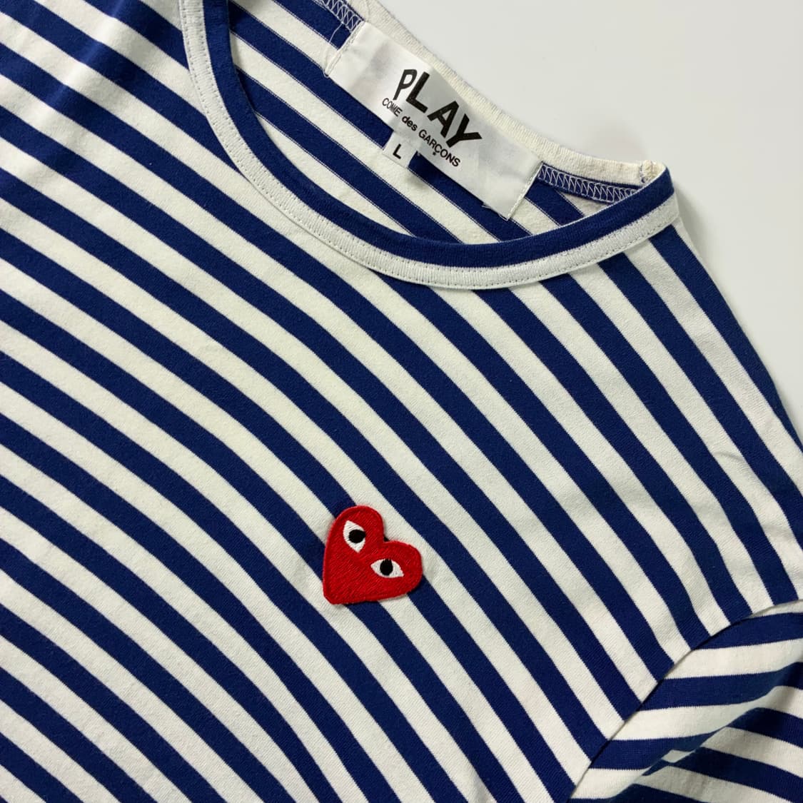 Comme Des Garcons 꼼데가르송 블루 레드와펜 보더티 상품이미지1