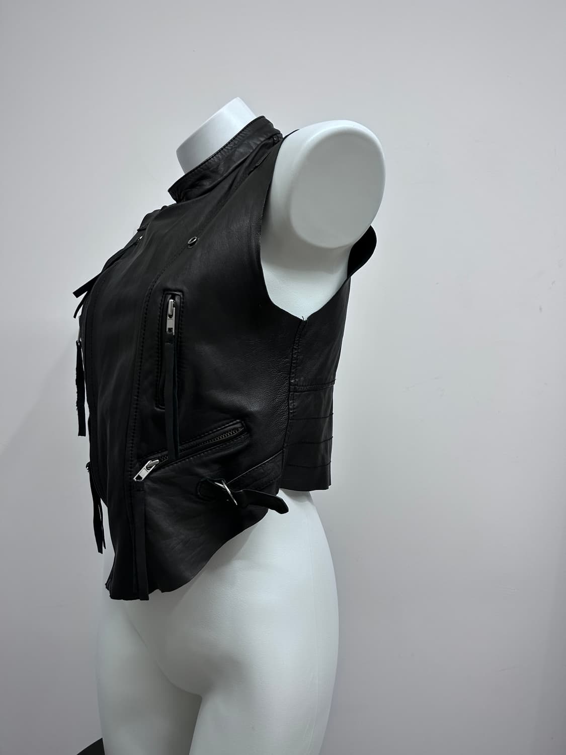 드레이프 비대칭 레더 베스트 상품이미지6