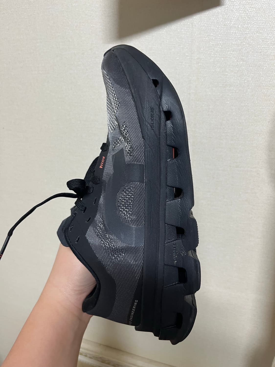 온러닝 cloudflow5 235사이즈 상품이미지6