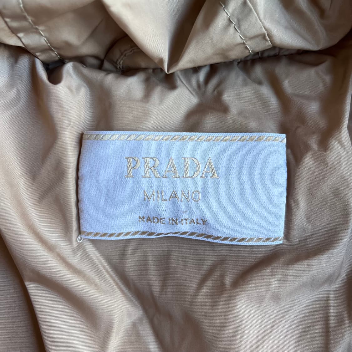 프라다 메인라벨 패딩 자켓  상품이미지4