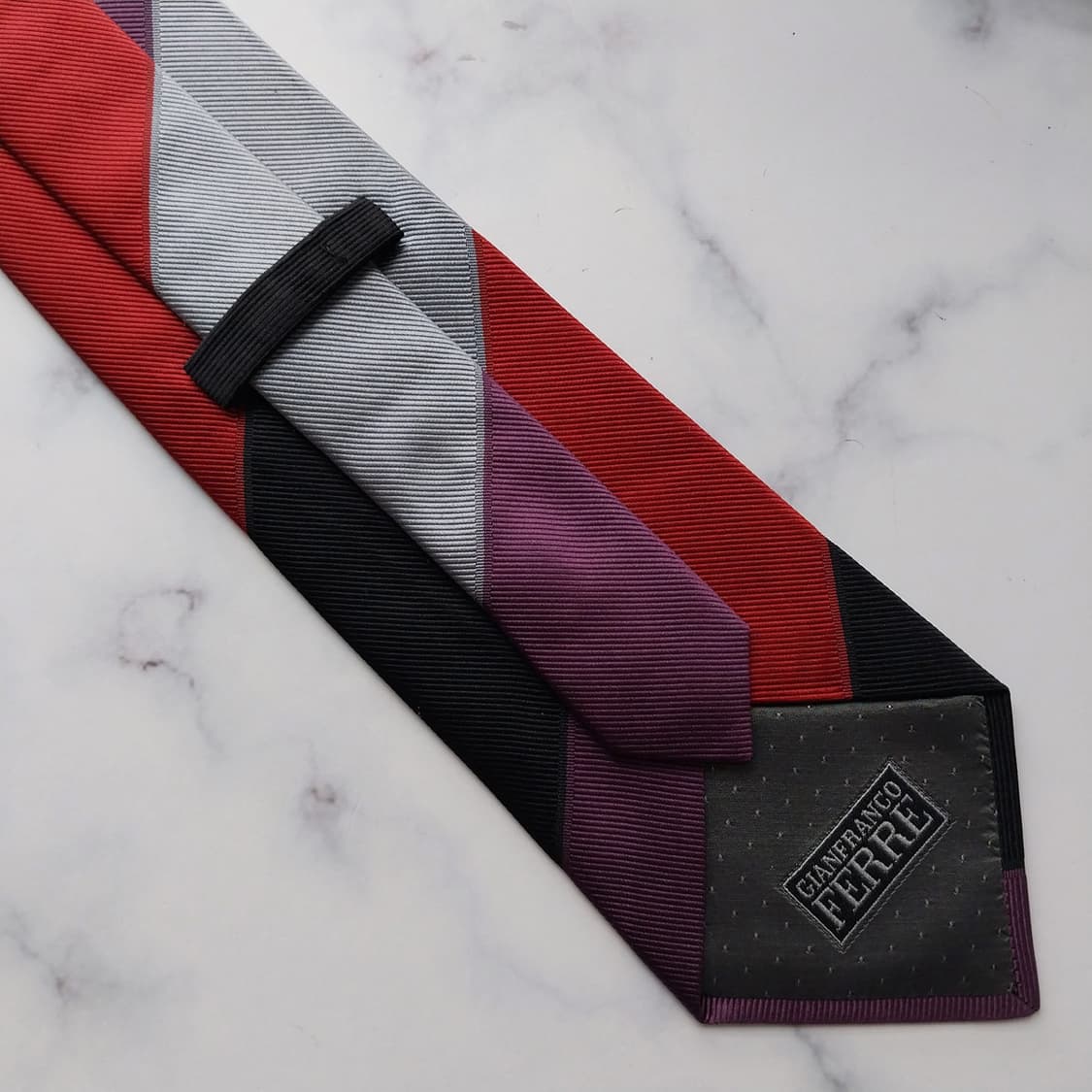 지안프랑코 페레 실크 블록 패턴 넥타이 9.6cm A+등급 K1457
 상품이미지9