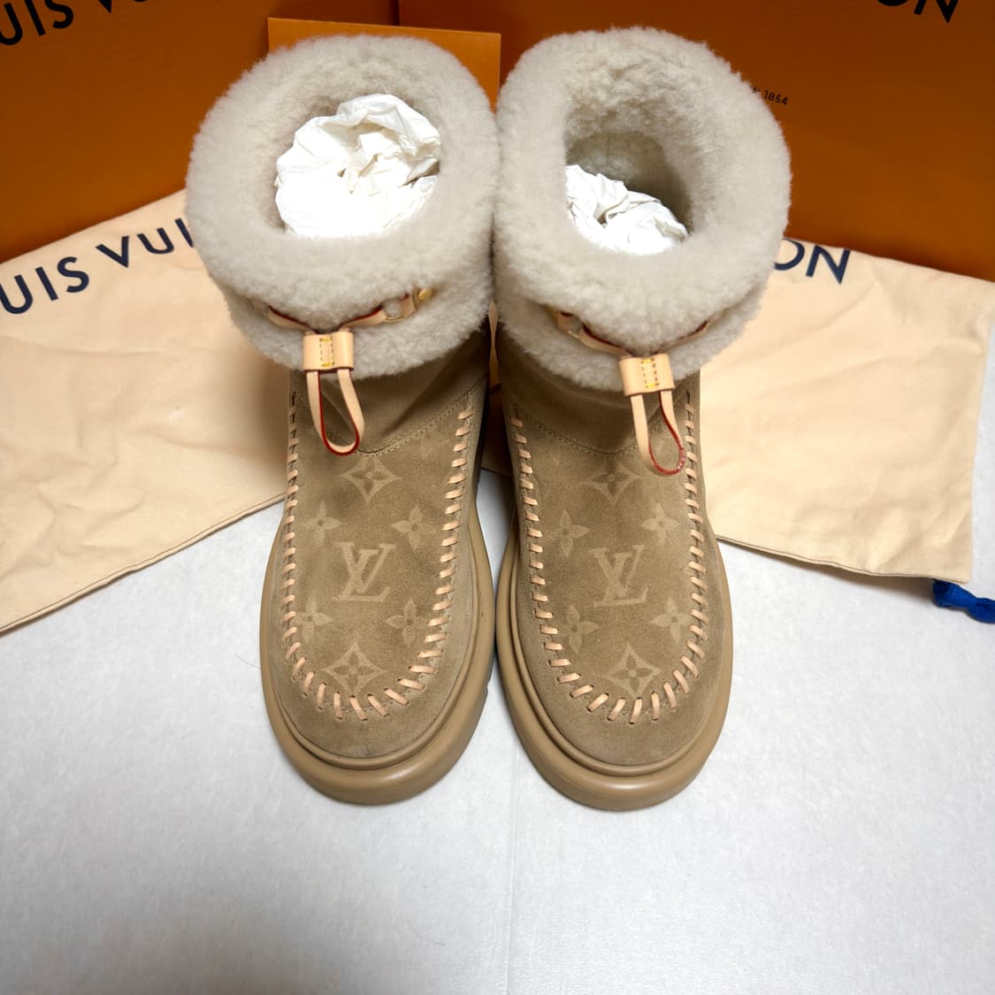 [백화점, 36size (240)]25FW 루이비통 코르티나 앵클 부츠  상품이미지1