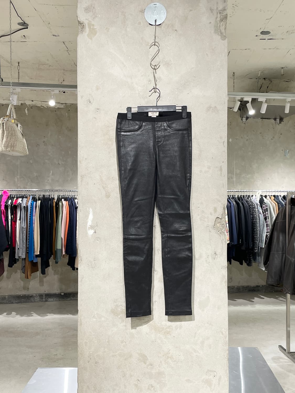 헬무트랭 블랙 램스킨 레더 밴딩 팬츠 상품이미지1