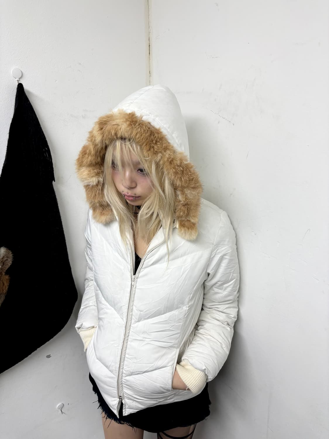 “Vintage” 00’s Ivory Fur White Hoodie Pa 상품이미지1
