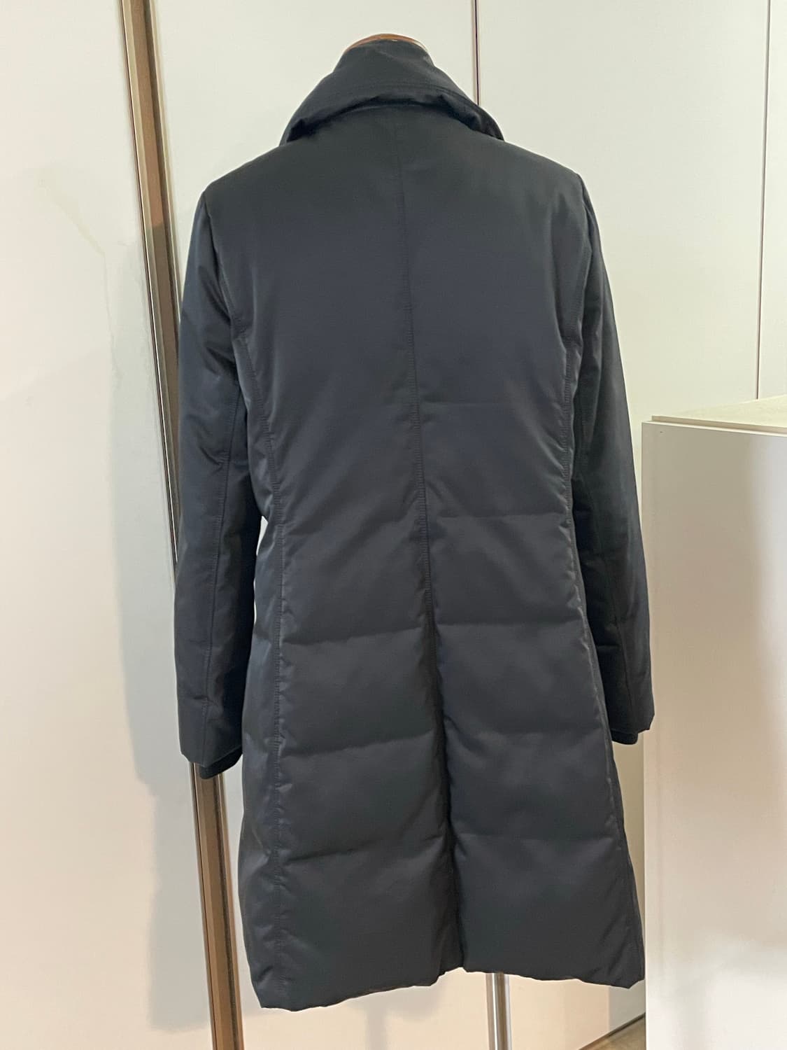 Theory 띠어리 패딩자켓   사이즈 S 상품이미지4