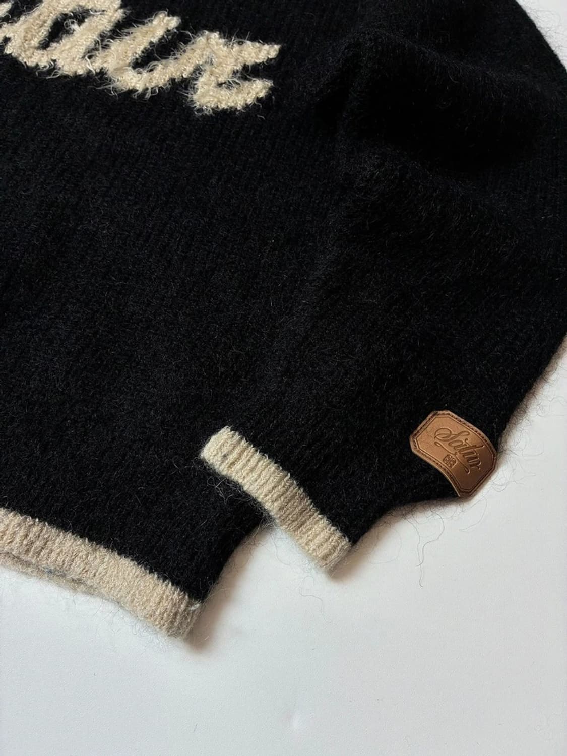 세터 23FW 라운드넥 모헤어 로고 니트 리조트 블랙 PN8887 상품이미지5