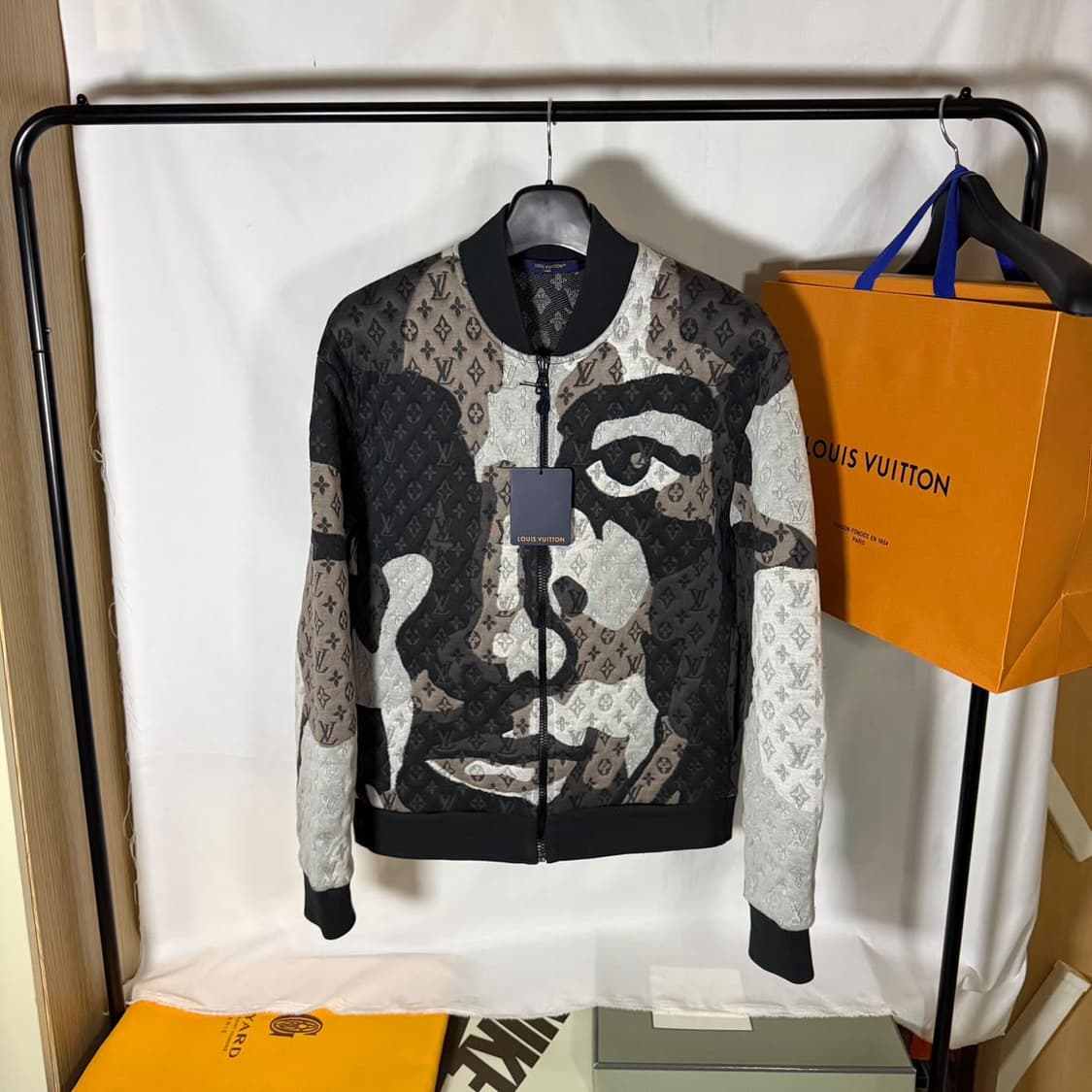루이비통 슈퍼키드 모노그램 봄버 자켓 1ABY3D 상품이미지6