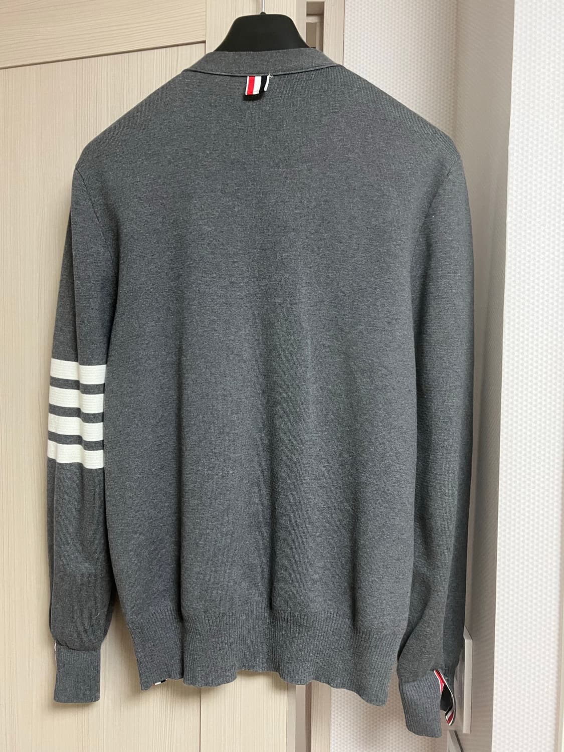 프라다 메리노울 가디건 4사이즈 판매 상품이미지2