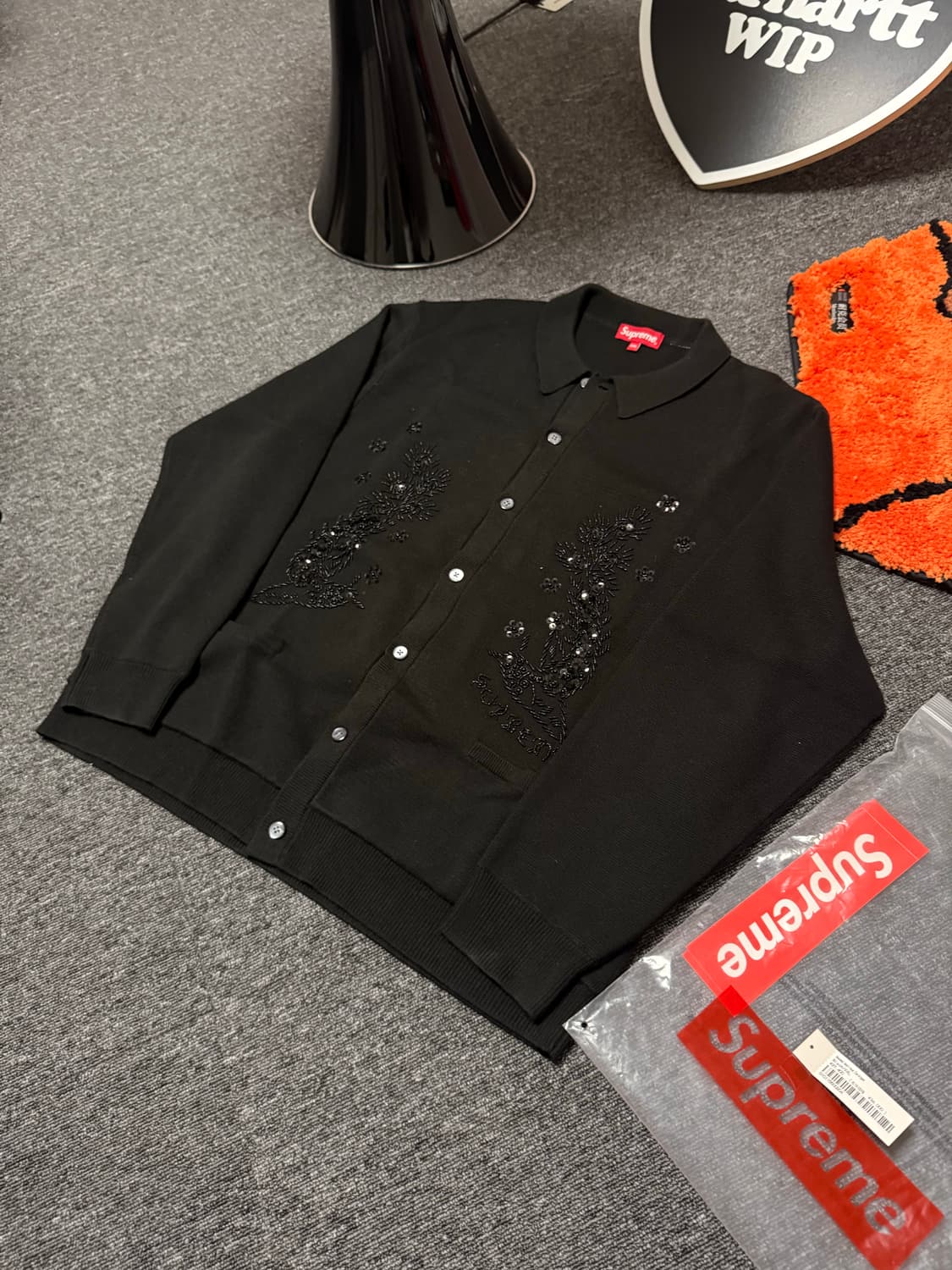 [XXL] 슈프림 비디드 아플리케 가디건 블랙 상품이미지3