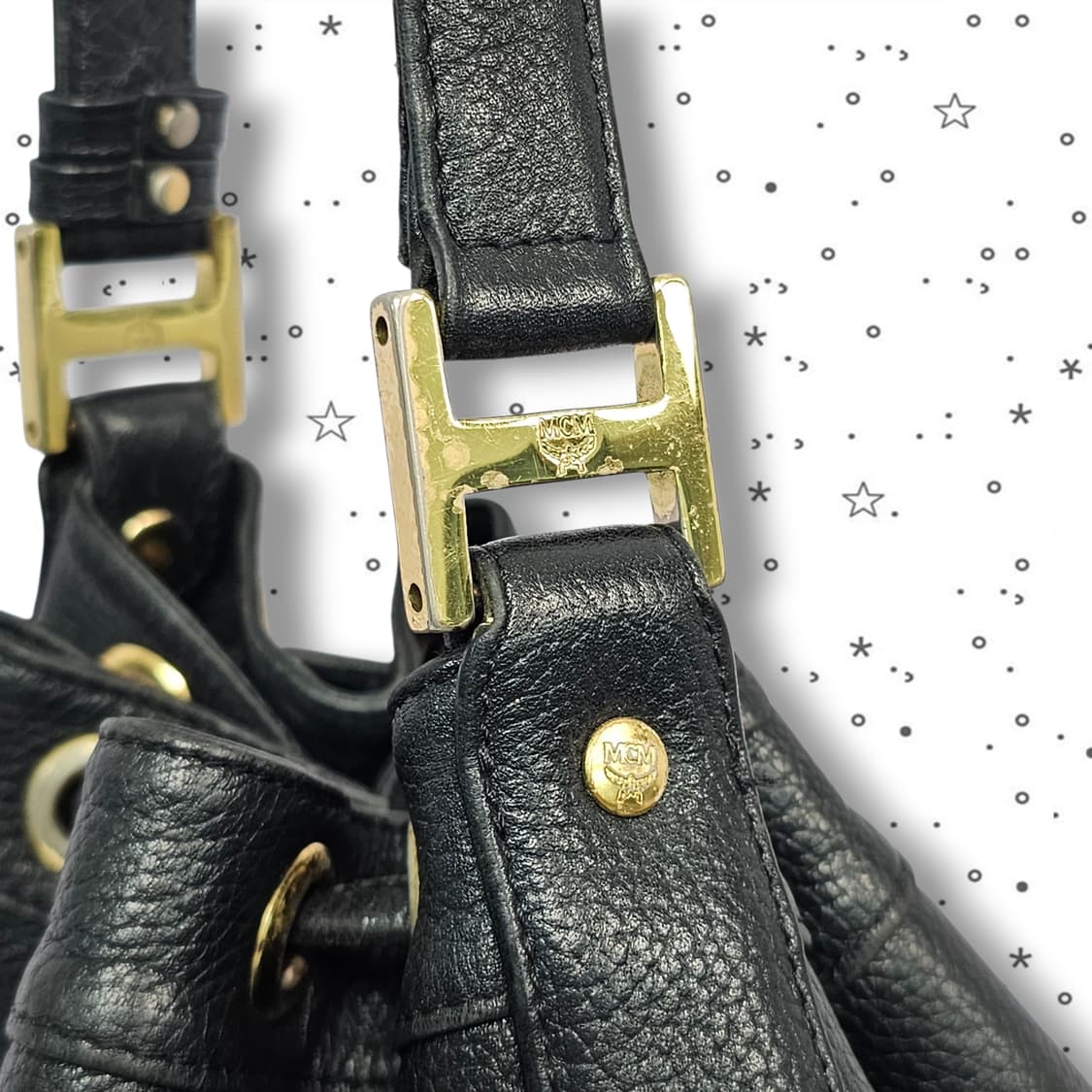 MCM 블랙 레더 드로스트링 버킷백 상품이미지7