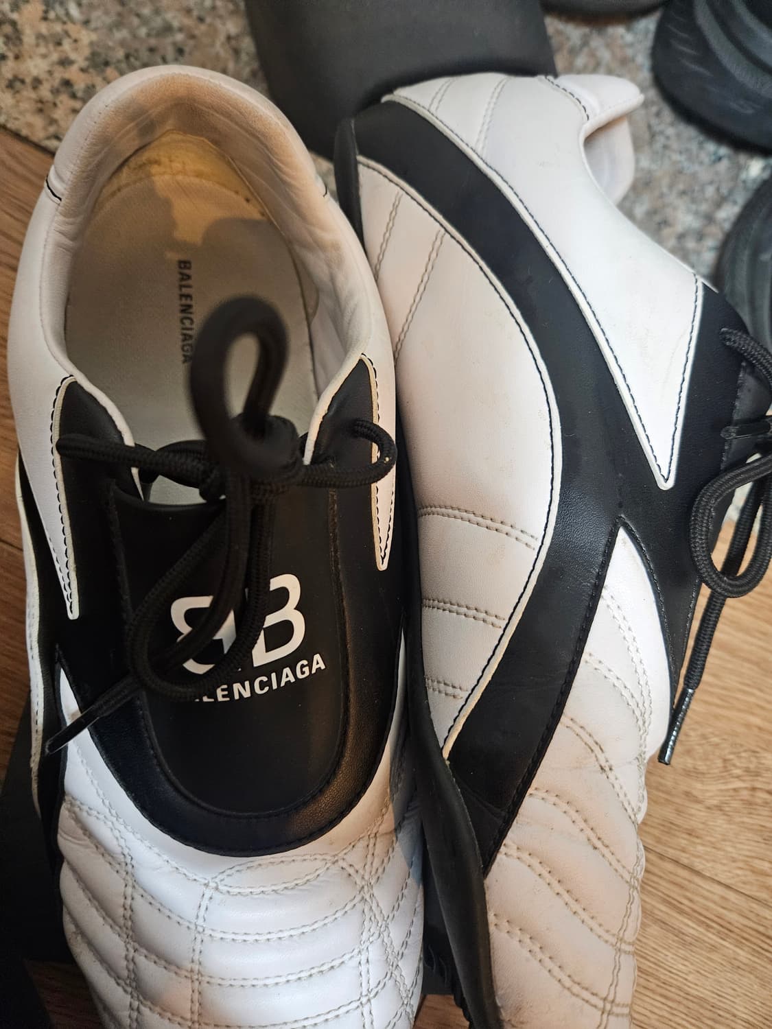 발렌시아가 젠 스니커즈 42 상품이미지2