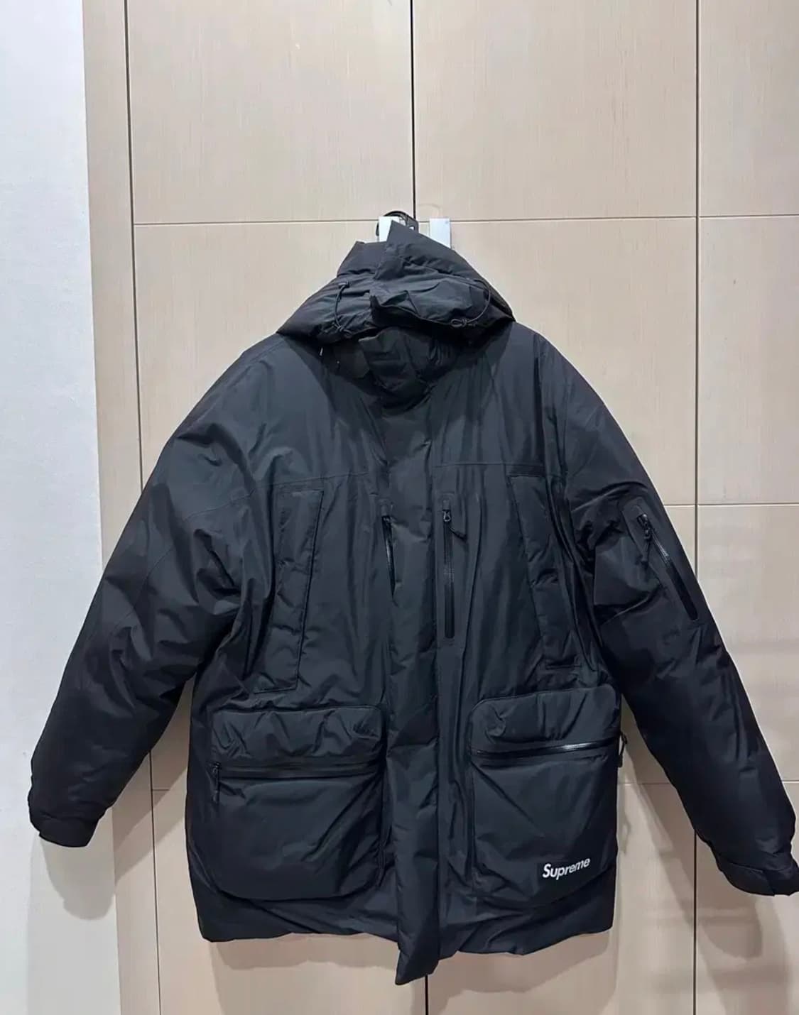 슈프림 고어텍스 패딩 상품이미지2