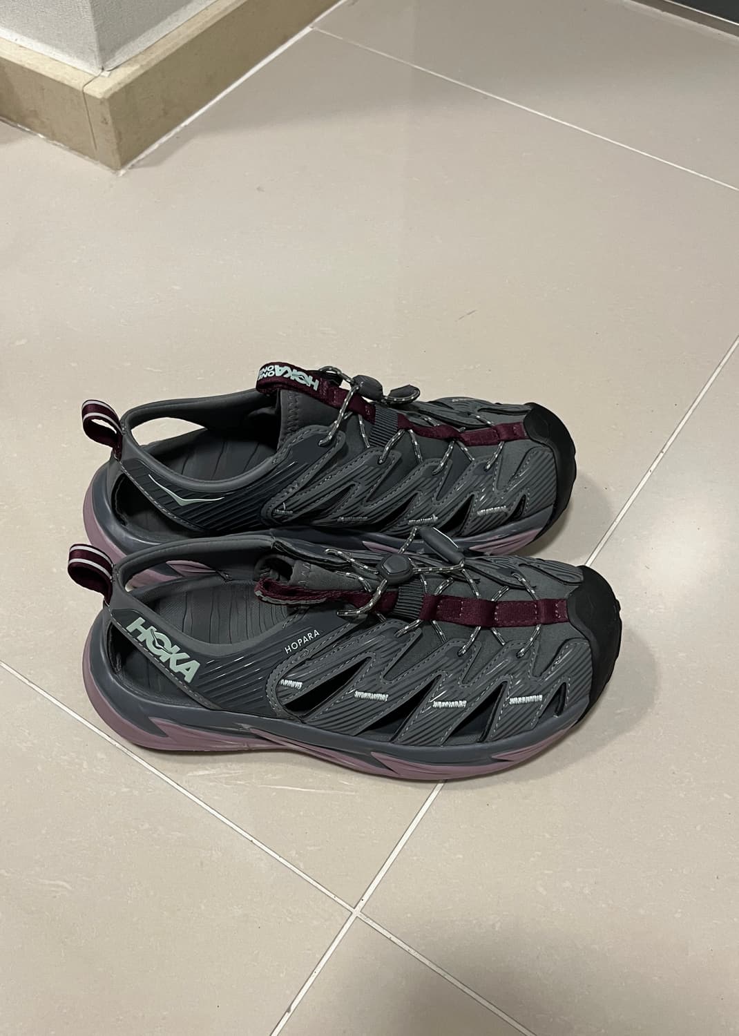 호카 hoka 240 상품이미지1