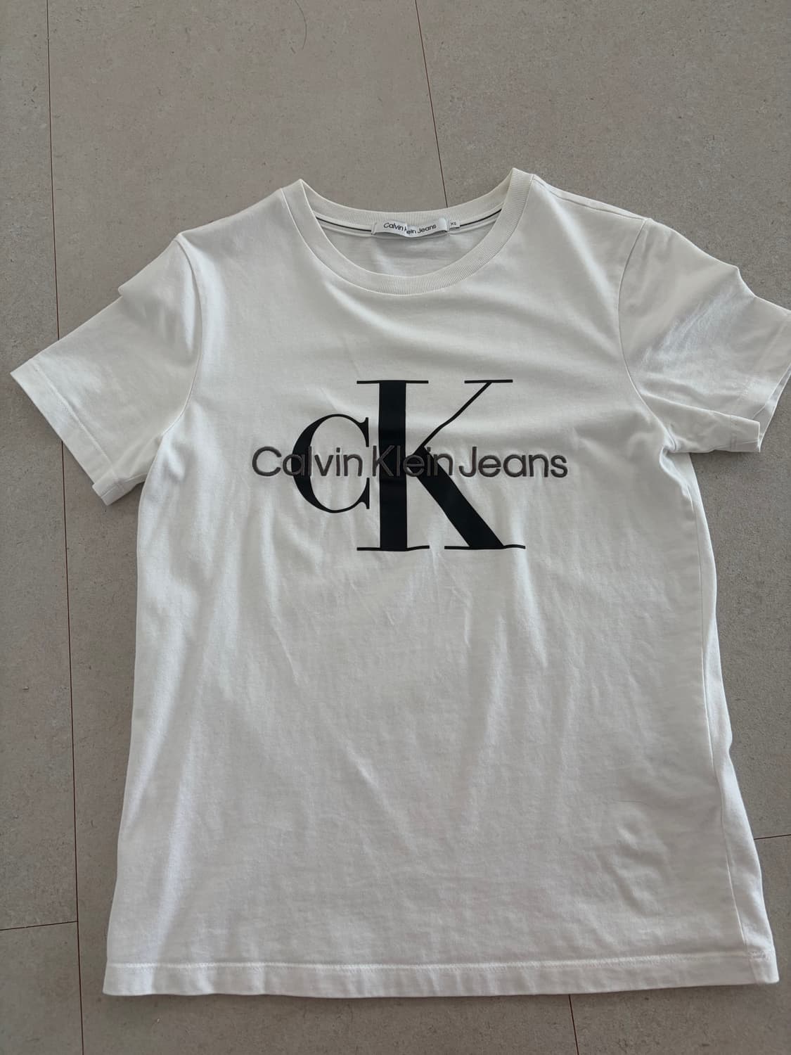 캘빈클라인 진 로고 반팔 상품이미지1