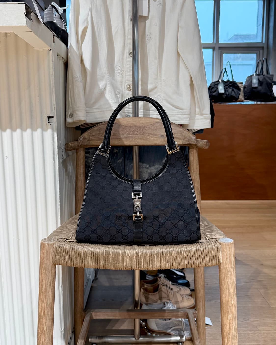 구찌 블랙 재키 GG 캔버스 원 숄더백 상품이미지1