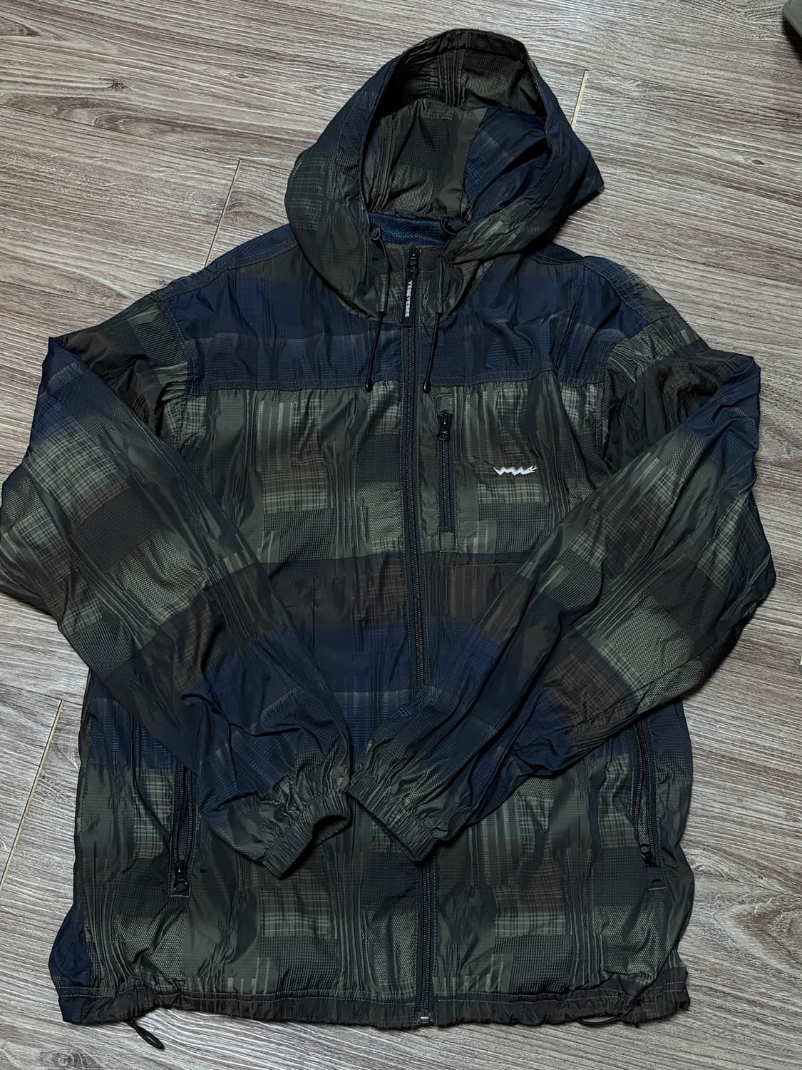 예스아이씨 인세인개러지 바람막이 상품이미지2