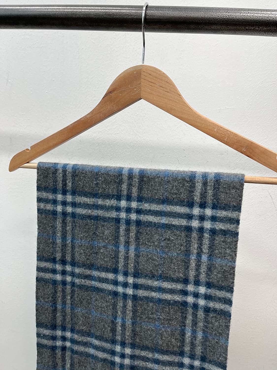 버버리 그레이 체크 캐시미어 머플러  상품이미지3