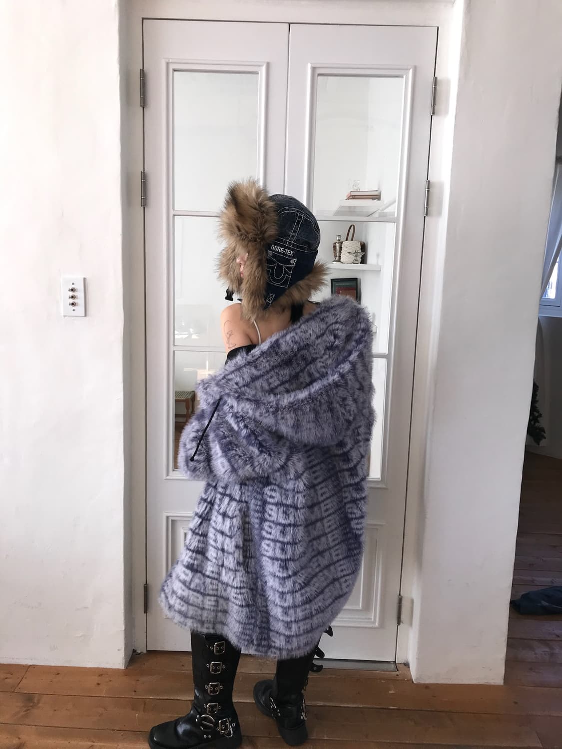 슈프림 22ss 포우 퍼 코트 상품이미지4