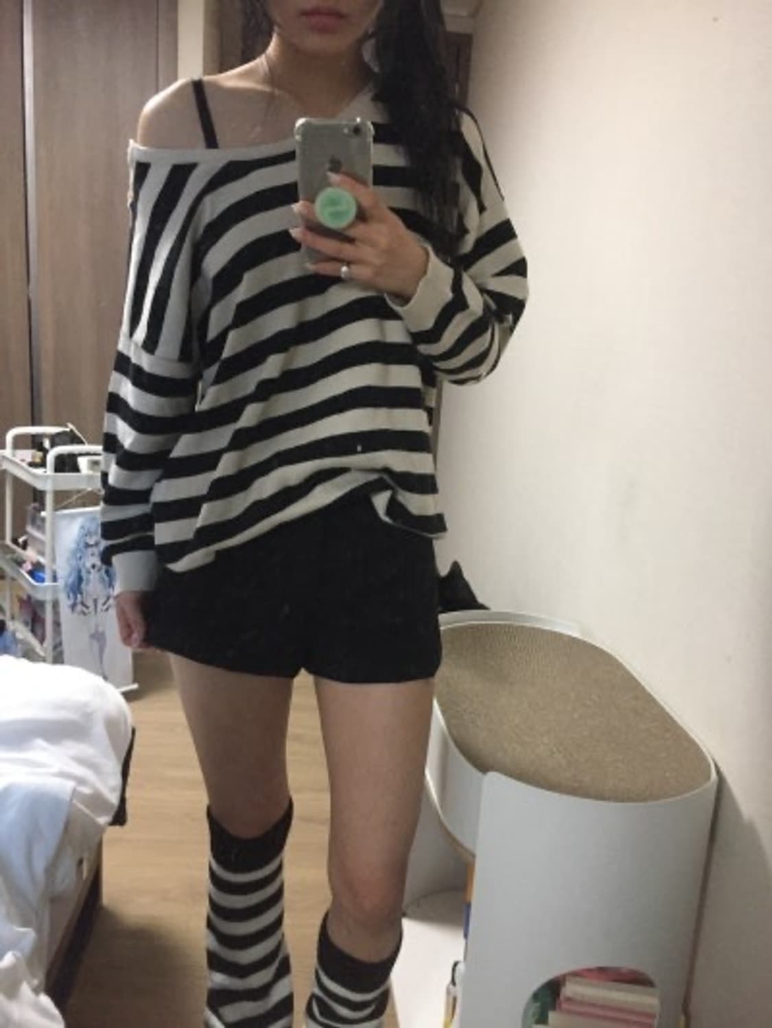 오픈 줄무늬 맨투맨 상품이미지1