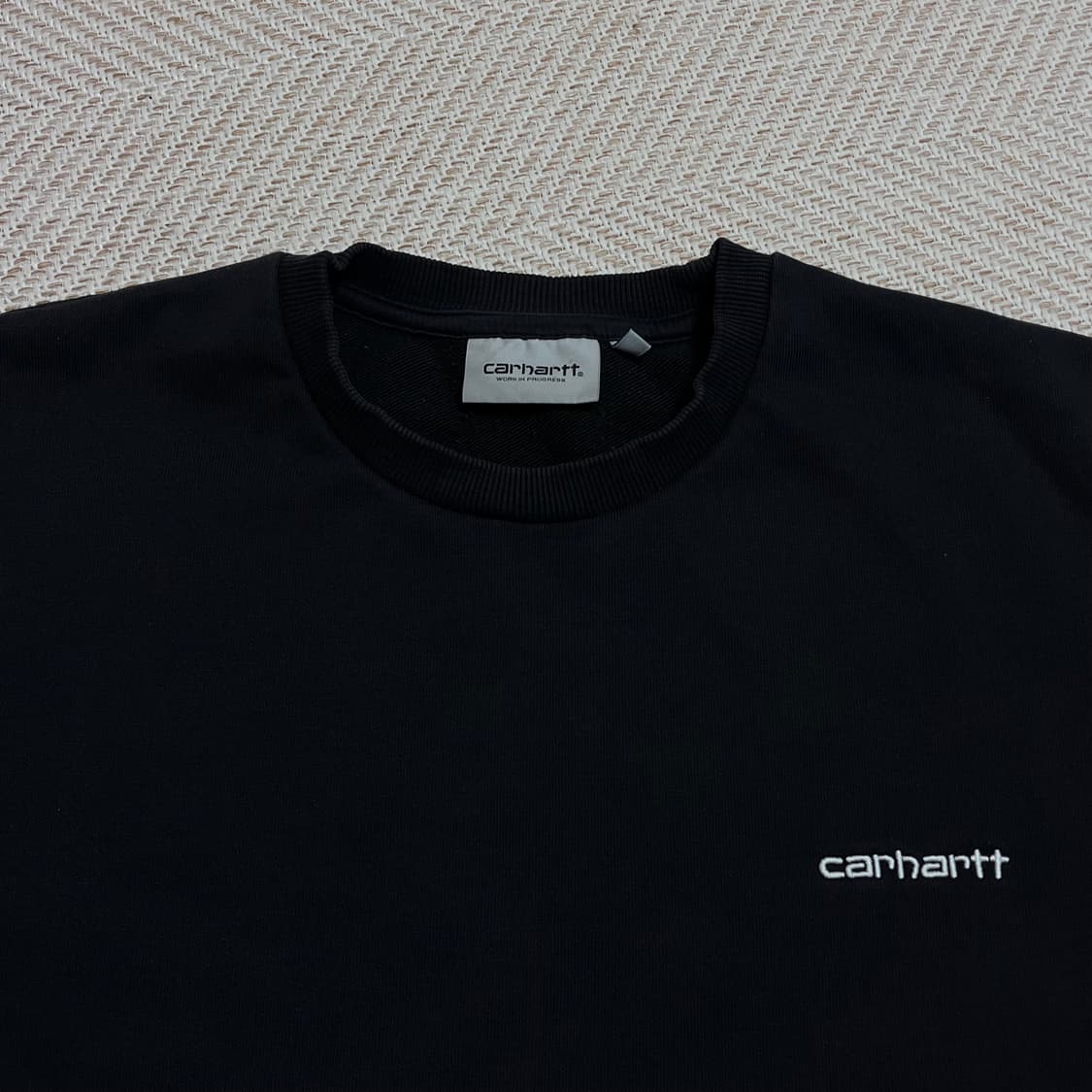 [정품] 칼하트 블랙 화이트자수 맨투맨 [ L ] 상품이미지4