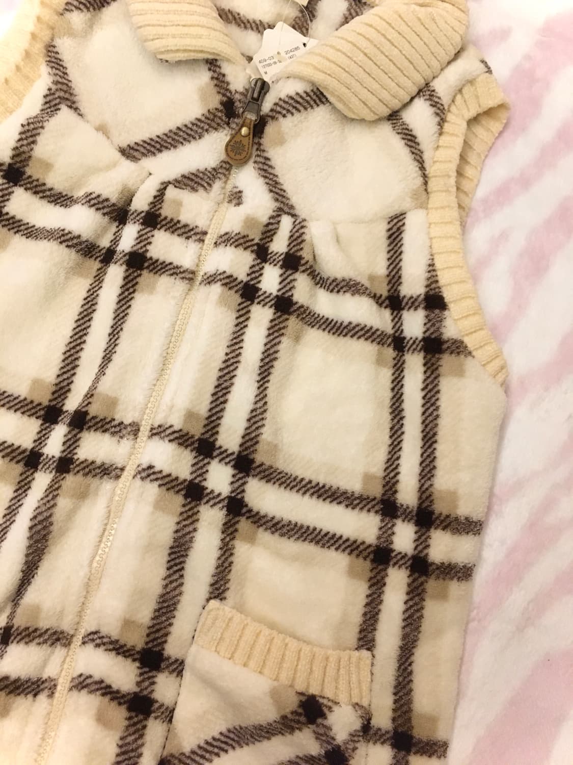 아이보리 체크 포켓 조끼 집업 모리걸 라떼갸루 상품이미지2