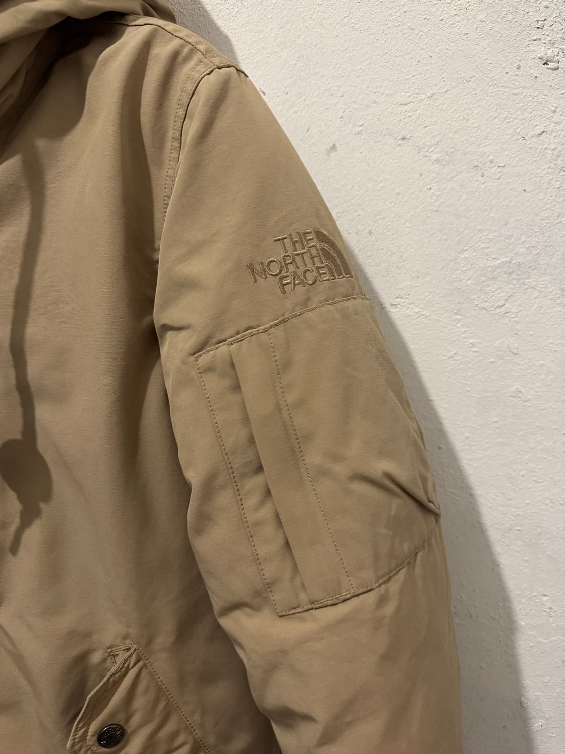 노스페이스 베이지 패딩(90) 상품이미지3