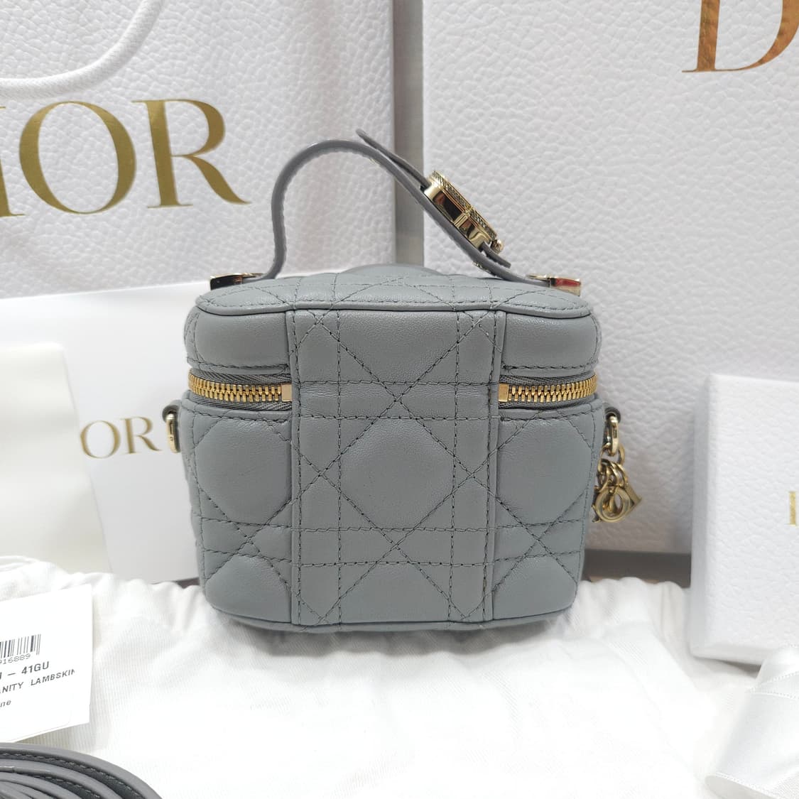 디올 레이디 마이크로 베니티백 상품이미지3