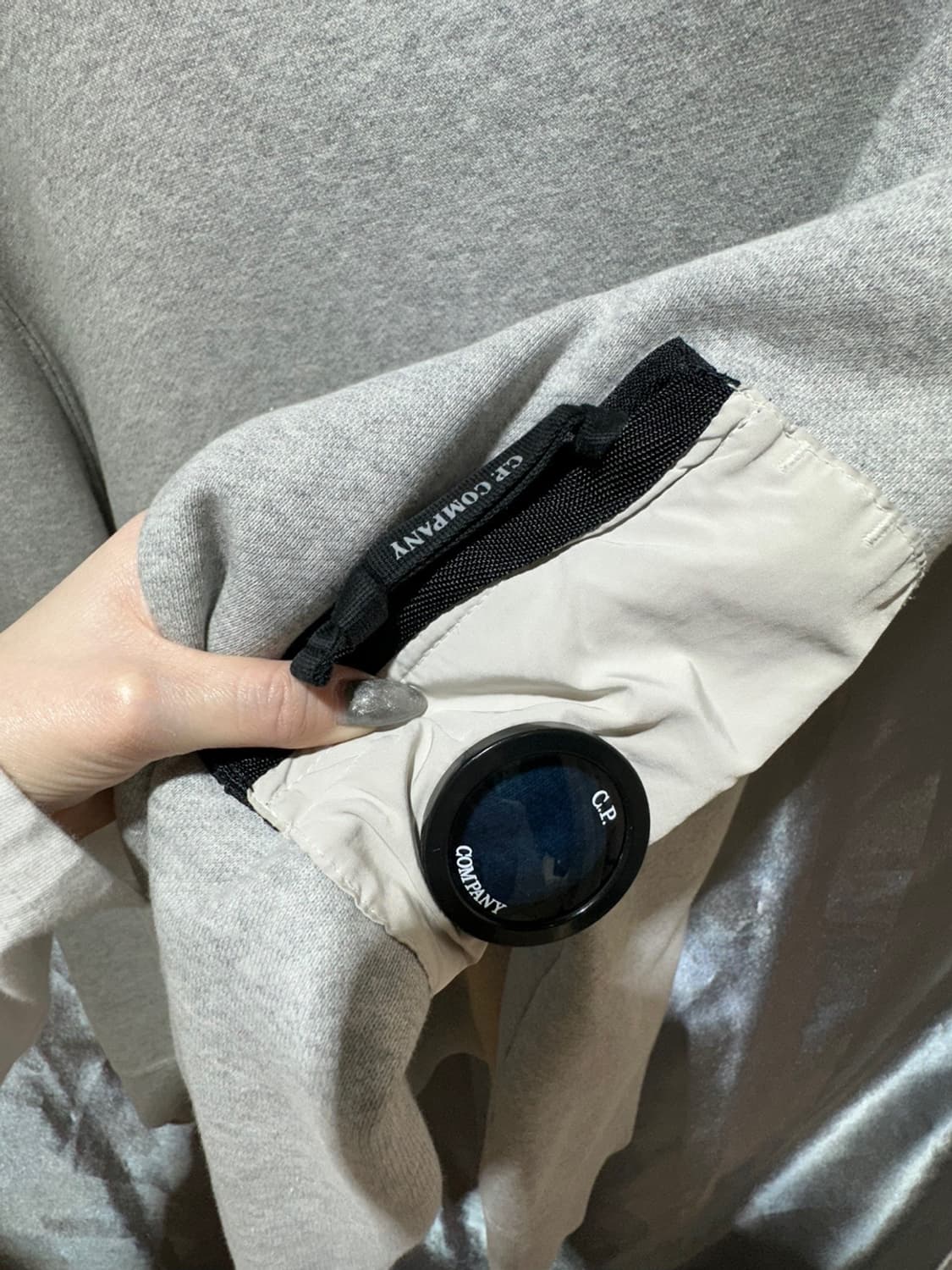 M C.P 컴퍼니 사이드 로고 포인트 맨투맨 상품이미지4