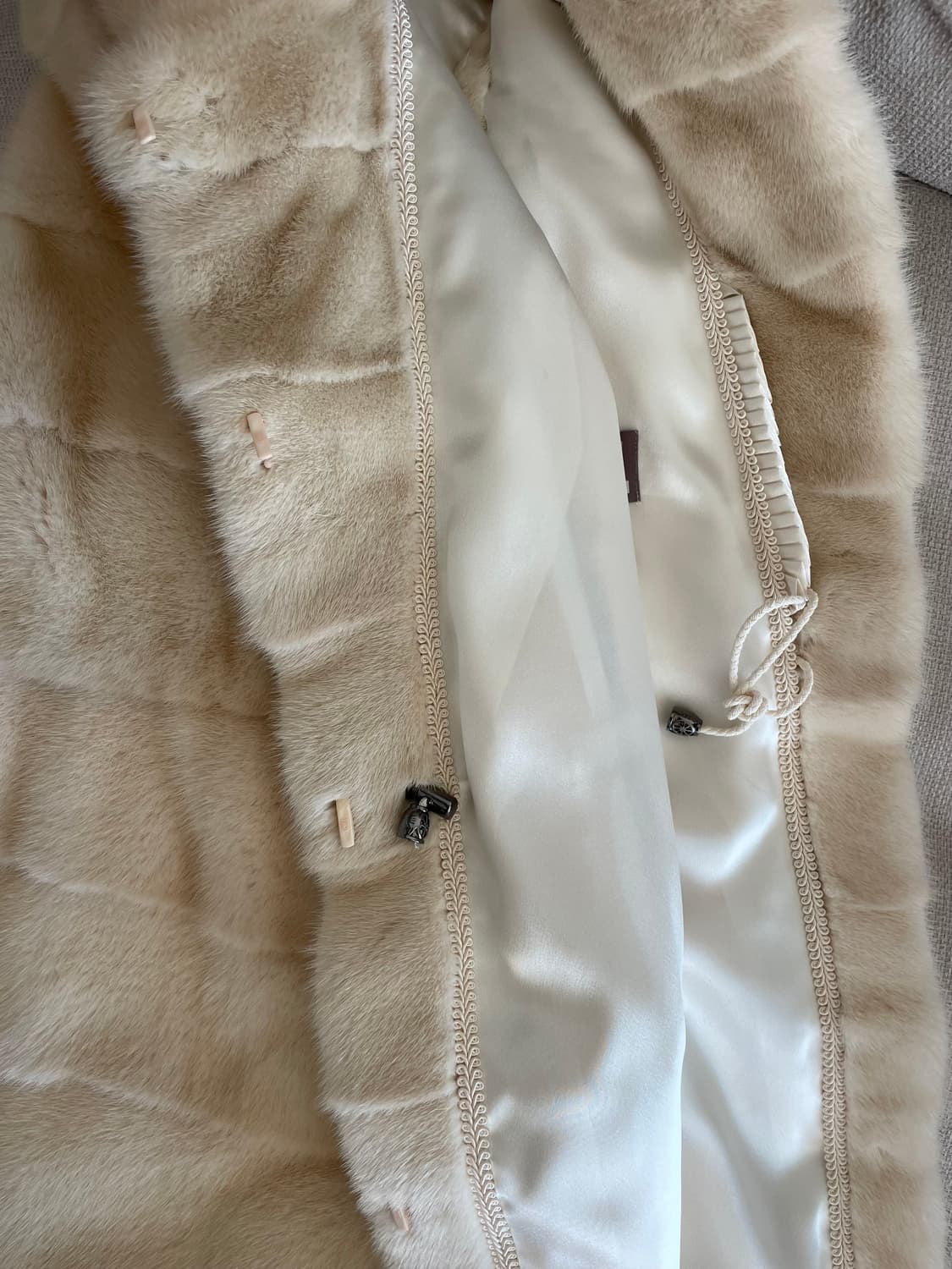 So Pretty (근화모피) 밍크 베스트 아이보리 상품이미지8